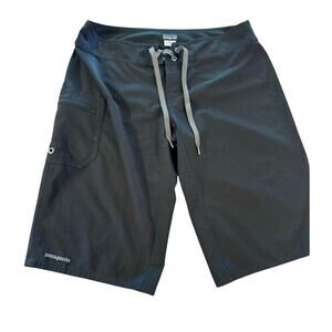 Patagonia Women’s Black Board Shorts Size 2 Surf Swim Beach Hiking Outdoor